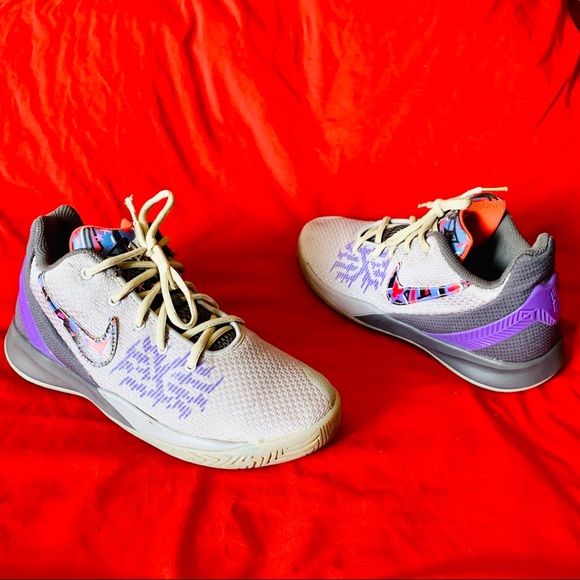 Youth Nike Kyrie Flytrap 2 ‘Grey Violet’ (6.5Y) - Picture 1 of 5